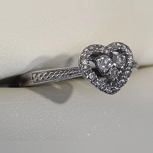 Jared's Galleria Heart Diamond Ring 14k White Gold - Picture 2 of 10